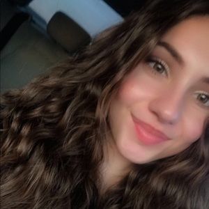 Meet your Posher, Lexis.k